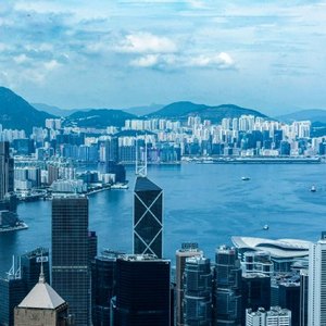 谢展寰:多措并举推动政府部门绿色转型 积极配合国家“双碳”目标